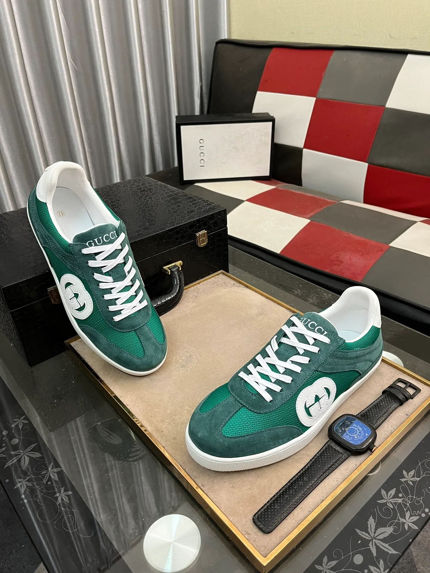 Men's shoes💰380⌚️⌚️[GUCCI] Gucci men's casual shoes are absolutely popular🔥The ultimate matching item for trendy men! The charm of super texture is irresistible, the main recommendation, the flower leather color is bright! The upper is made of high-quality cowhide + brand printed fabric, sheepskin feet, wear-resistant rubber sole, noble and elegant! Extremely comfortable🎁🎁You can be as handsome as you want💪 38-447️⃣colors available